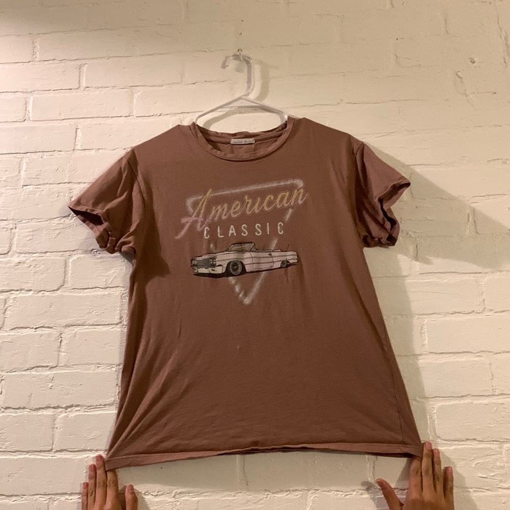 we are selling a American classic graphic tee BRAND FULL TILT